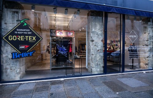 GORE-TEX品牌重返巴黎时装周 “从过去到未来——GORE-TEX<b class=