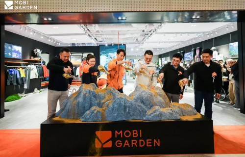 探索无界 向野而生 —— 牧高笛MOBI GARDEN全国首家旗舰店于上海港汇恒隆盛大开业