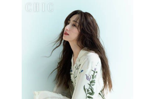 五一出游穿搭灵感：Weekend Max Mara教你轻盈启程