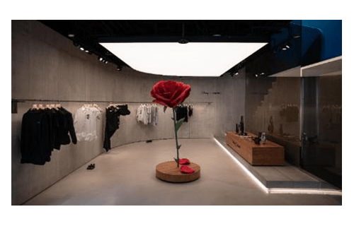 意大利高端时尚买手店ANTONIA打造迪士尼童话花园 Coperni x Disney 联名快闪店限时开放