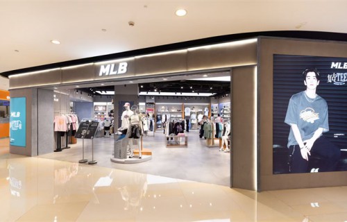 MLB全新T恤系列强势刷街，品牌代言人张凌赫空降复古TEE馆