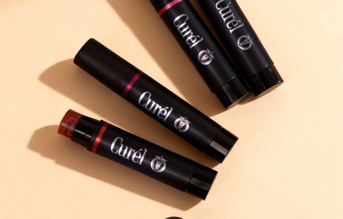 珂润护唇搭子，提升你的新年“唇”在感！