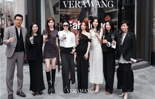 Fabrique x Vera Wang 联名系列限时快闪于上海盛大启幕